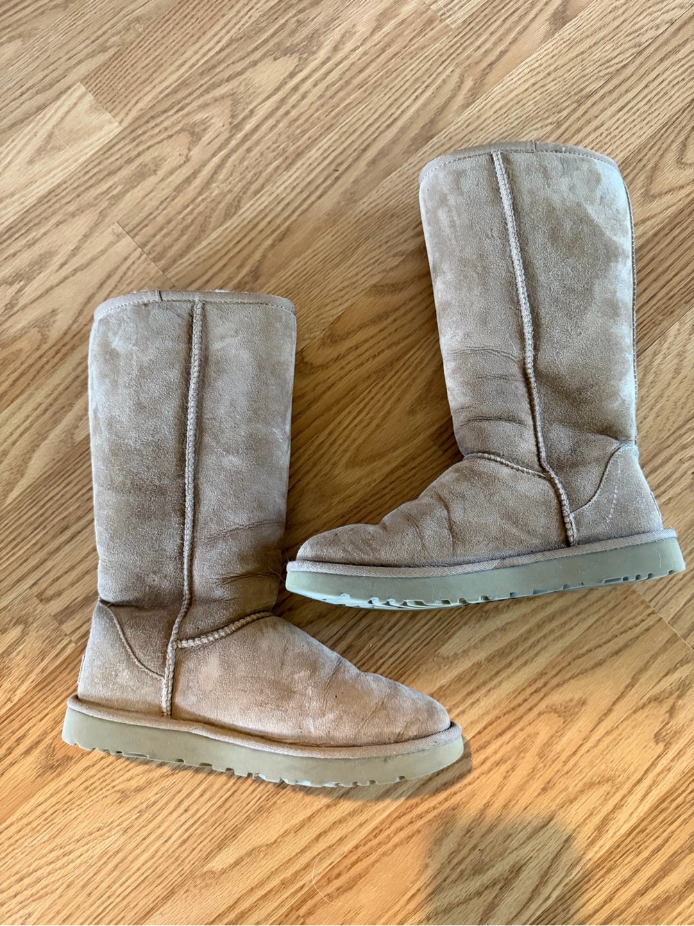 Ugg Classic Tall Shearling-Lined Women’s Boots - Chestnut Size 8 - Picture 6 of 10
